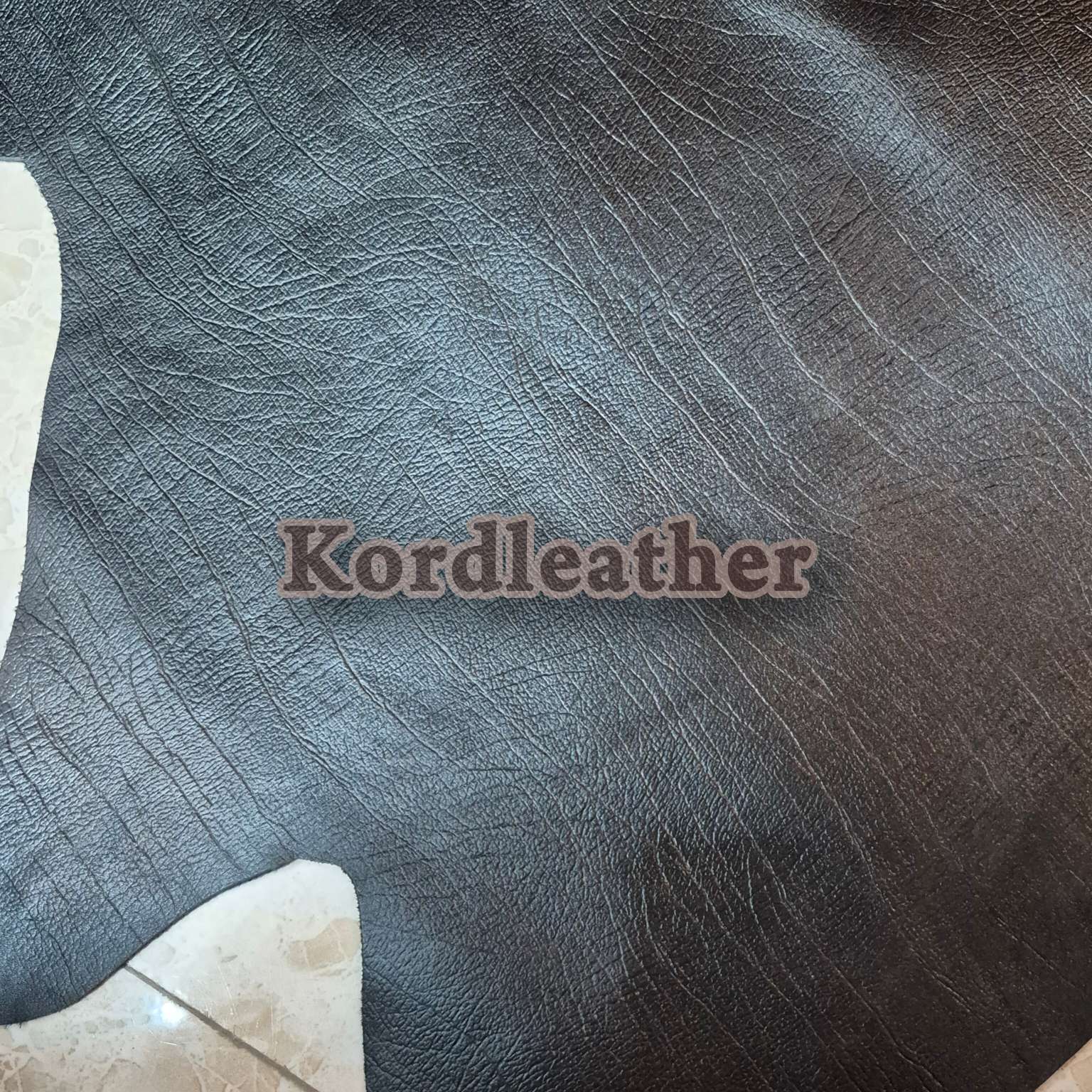 چرم گاوی طرح درختی مشکی